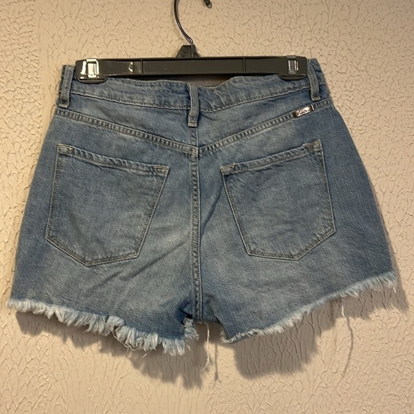 KanCan Ivanna Ultra High Waisted Mom shorts size 26 - Picture 11 of 15